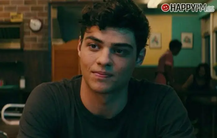 Noah Centineo es el perfecto Peter Kavinsky, pero casi nos quedamos sin él