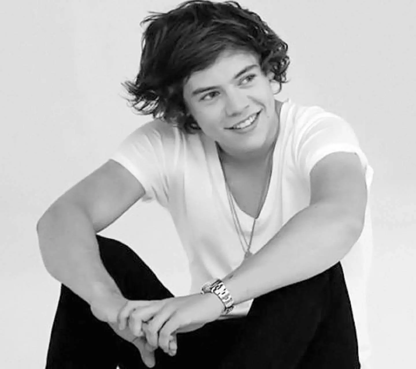 One Direction: Harry Styles Posa Totalmente Desnudo (fotos)