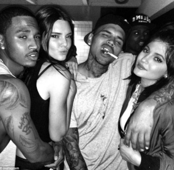 Kendall Jenner Seduce a Chris Brown