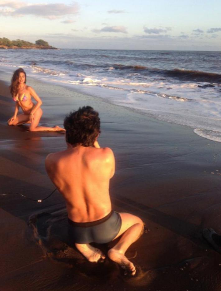 Irina Shayk Calienta las Playas de Hawai
