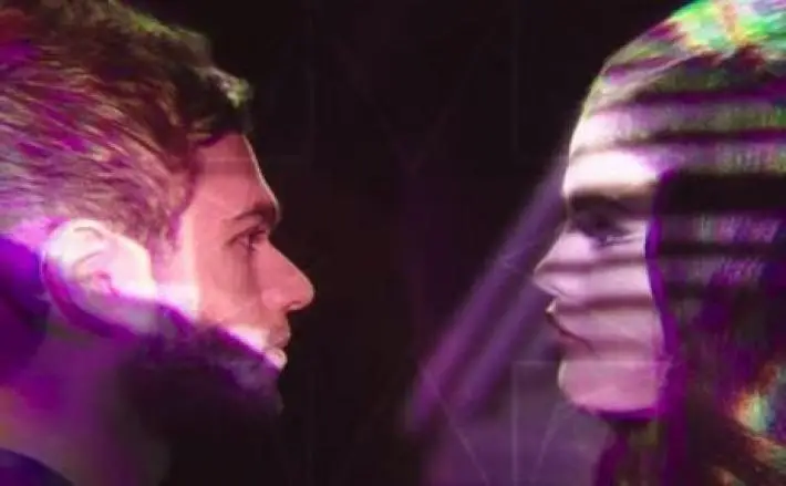Selena Gómez Seduce a su Novio Zedd en ‘I want you to know’