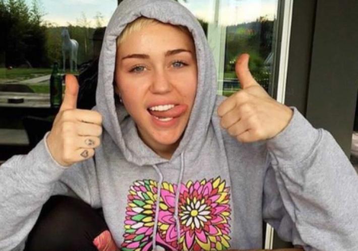 Miley Confirma Que Ha Estado con Mujeres