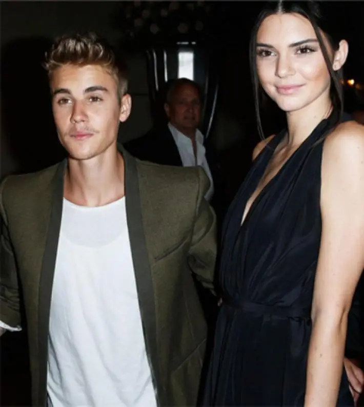 Justin Bieber, el Eterno Soltero Rodeado (Siempre) de Mujeres