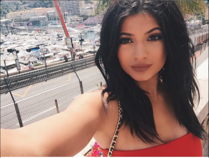 Kylie Jenner Contra Kim Kardashian, Dos Hermanas ¿Muy Parecidas?