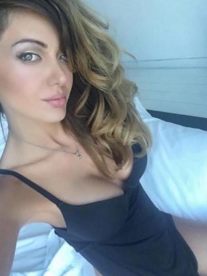 Patricia Zavala, la Sexy Presentadora Venezolana, Portada de Junio de Maxim