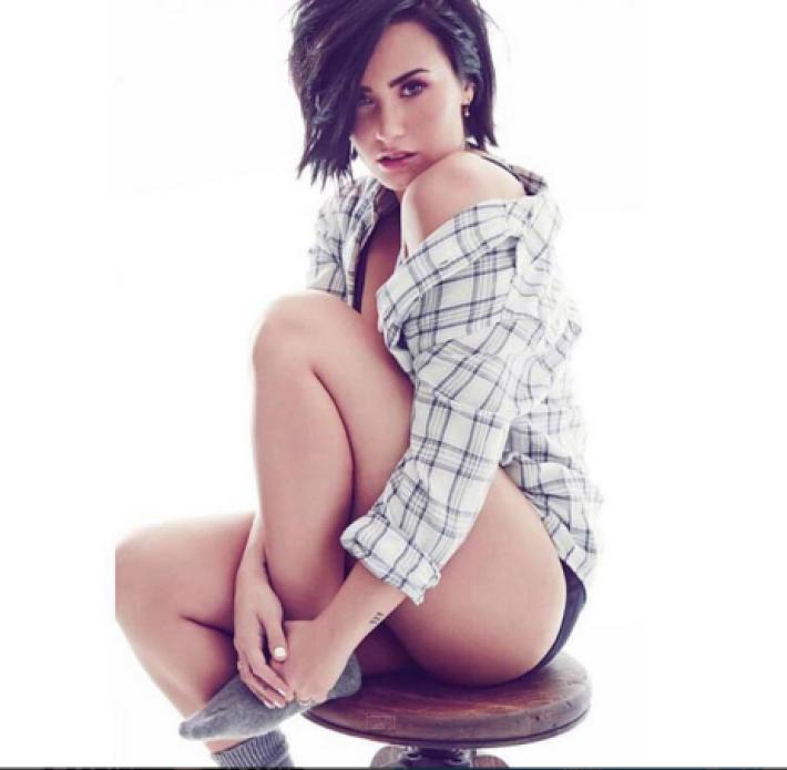 Demi Lovato, Feliz, Sexy y Afortunada