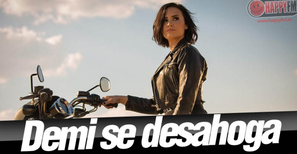 Demi Lovato Sigue Dolida por la Muerte de su Padre