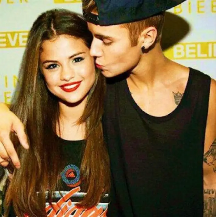 Selena Gómez Comprará Todos los Discos de Justin Bieber que Pueda