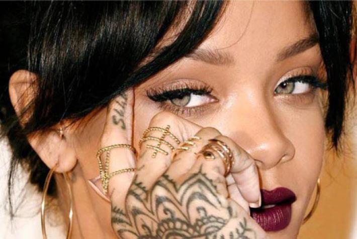 El Tatuador de Rihanna Confiesa un Secreto muy Ridículo de la Cantante