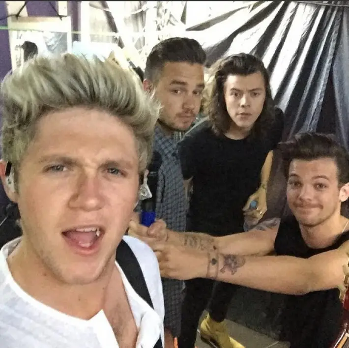 El Nuevo Tatuaje de Louis Tomlinson (One Direction)