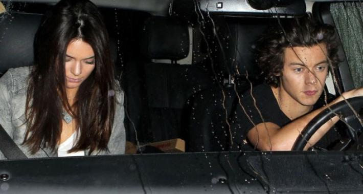 Khloé Kardashian Confirma que Kendall Jenner y Harry Styles Están Saliendo Juntos