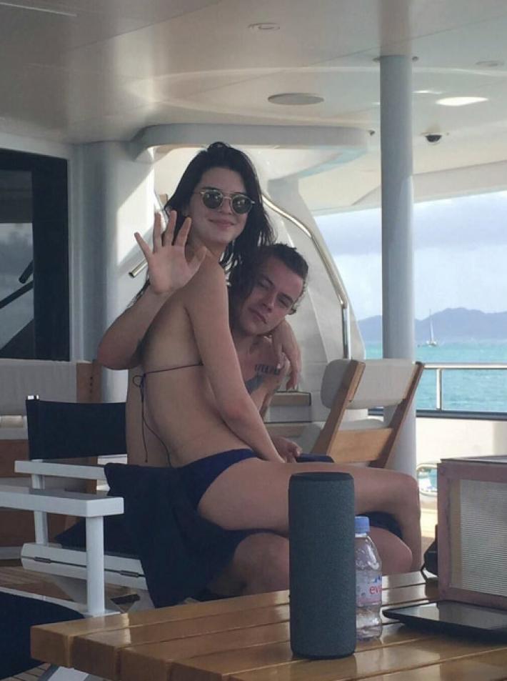Kendall Jenner, Cansada de la Historia con Harry Styles