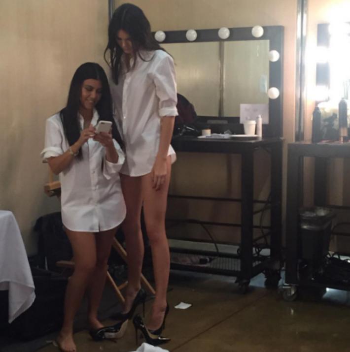 Kourtney Kardashian y Kendall Jenner, Fans de Justin Bieber en su Concierto de los Ángeles