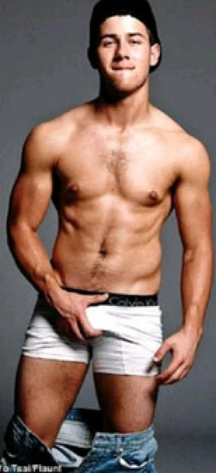 Nick Jonas Habla del Momento Más Vergonzoso de su Vida