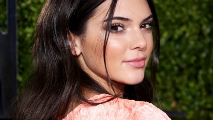 Kendall Jenner Habla con Preocupación de su Trastorno del Sueño