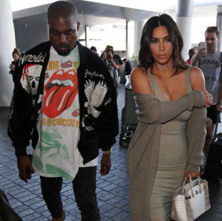 Kanye West no Asiste a la Fiesta de Navidad de la Familia Kardashian y se Aleja de Kim