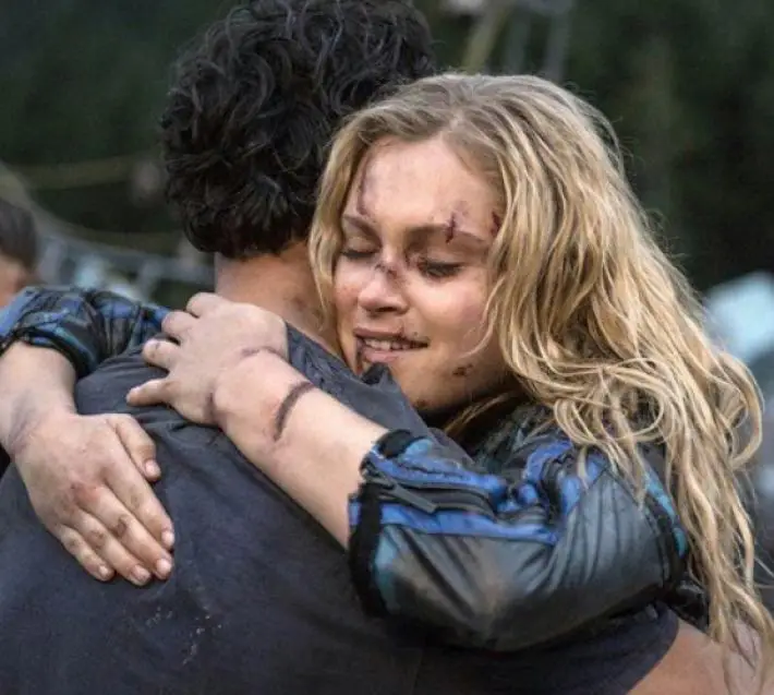 The 100: Clarke y Bellamy, Más Cerca que Nunca