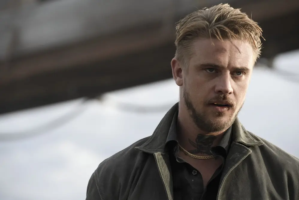 Boyd Holbrook, de Policía en Narcos a Villano en Logan