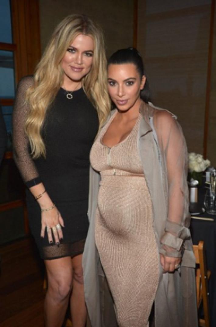 Khloé Kardashian Habla sin Tapujos del Robo Sufrido por Kim en París
