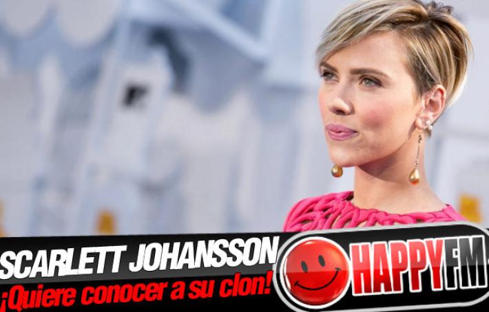 Scarlett Johansson Invita a su Gemela de 72 Años a Tomarse una Copa Juntas