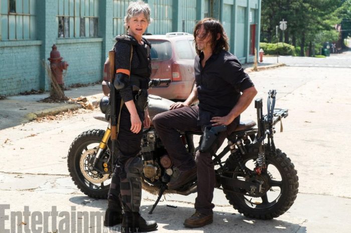 ‘The Walking Dead’: Daryl y Carol Protagonistas de las Primeras Imágenes Promocionales de la Octava Temporada