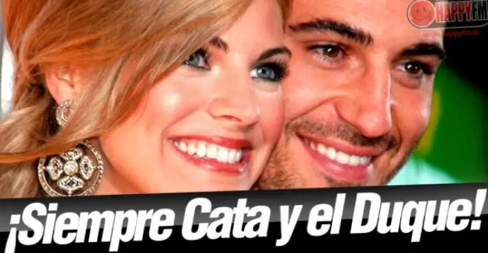 Miguel Ángel Silvestre y Amaia Salamanca Recuerdan ‘Sin Tetas no hay Paraíso’ en un Esperado Reencuentro