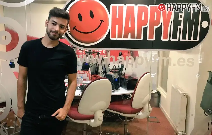 Agoney: “En el escenario me siento desnudo, pero es precioso”