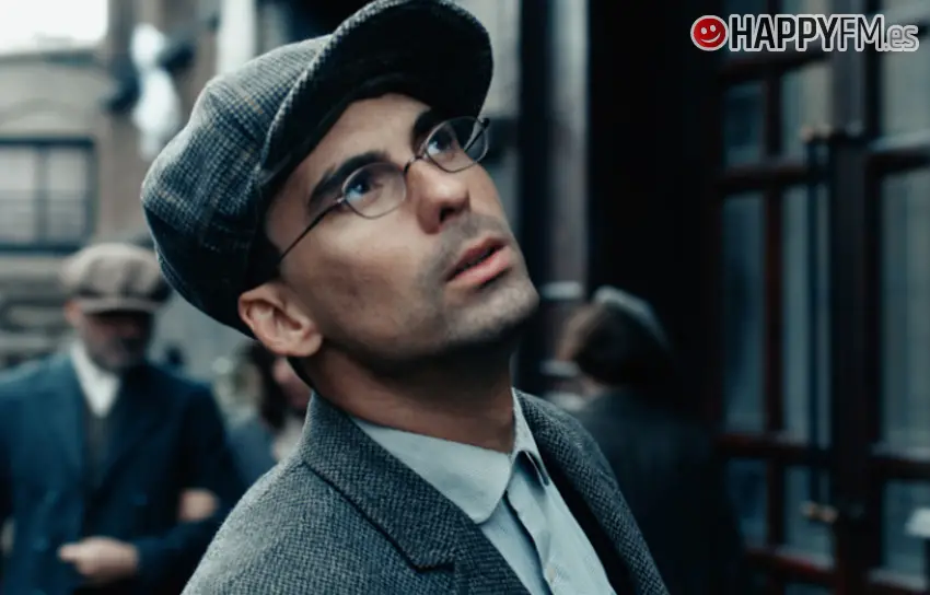 ‘El Continental’: Christian Sánchez y su Perico, el caramelo de la serie