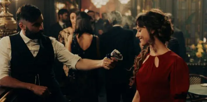 Álex García y Michelle Jenner