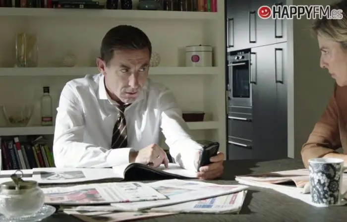 ‘El Reino’: Manuel López-Vidal es uno de los nuestros en este clip exclusivo de la película