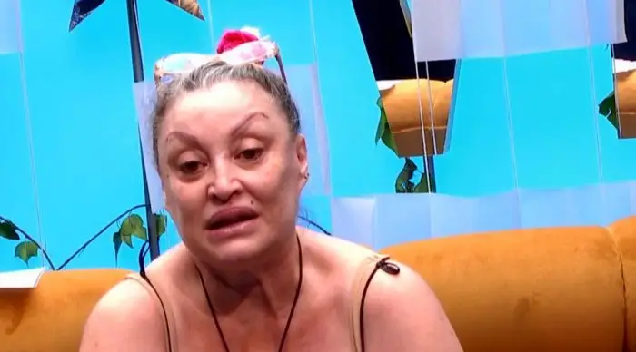 Aramís en el confesionario