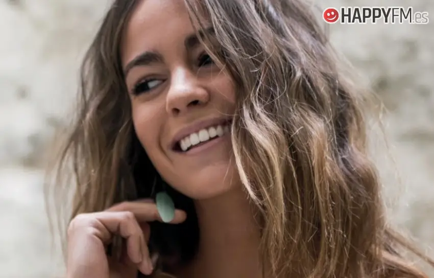 ‘Versión de Cobarde’, de Sofia Ellar: letra y audio