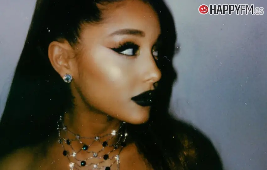 Ariana Grande celebra Halloween en la mejor compañía