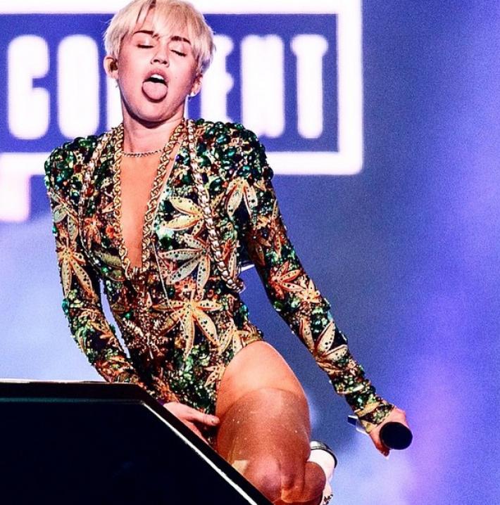 Los Escándalos de Miley Cyrus