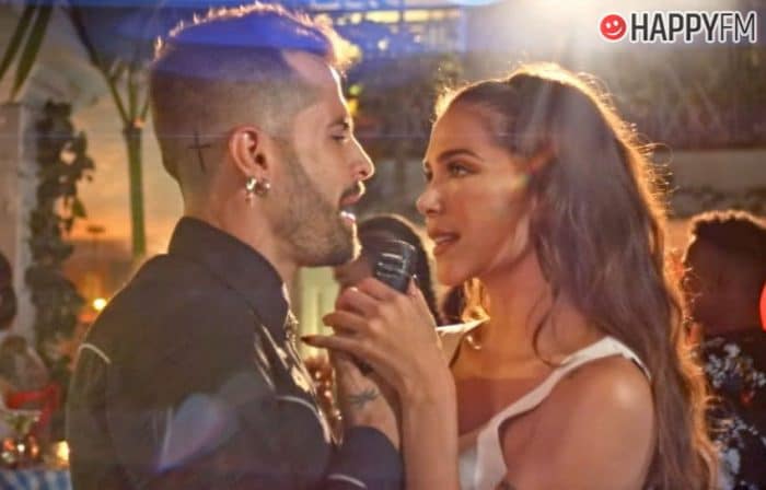 ‘Esta noche’, de Mike Bahía y Greeicy: letra y vídeo