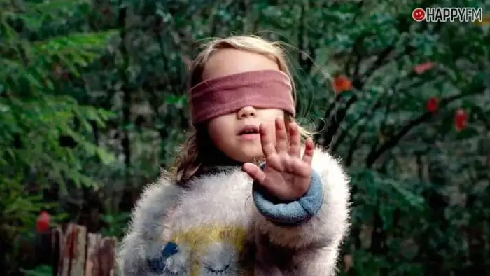 ‘A ciegas’ da paso a un reto peligroso y Netflix advierte a sus usuarios sobre los riesgos