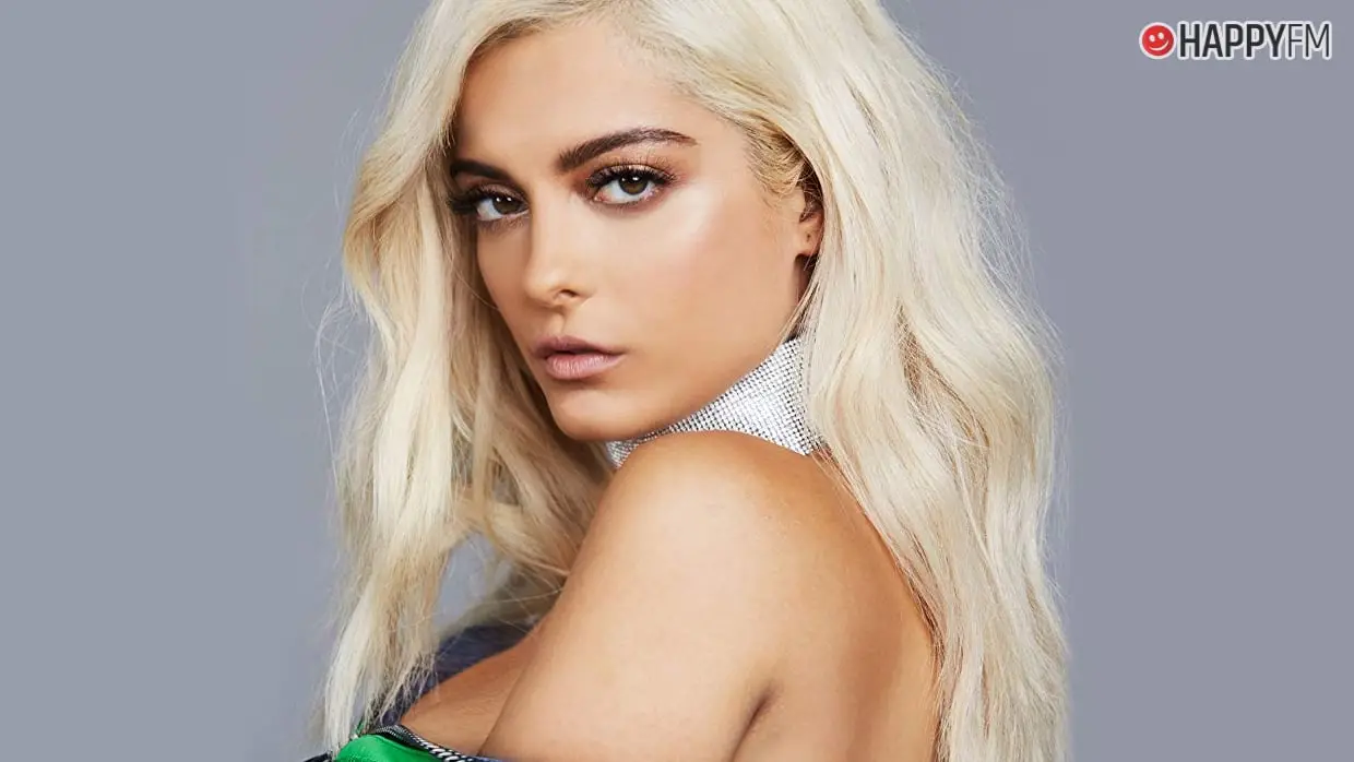 Bebe Rexha muestra su valentía y ejemplo al denunciar que grandes diseñadores no quieren vestirla “porque es demasiado grande”
