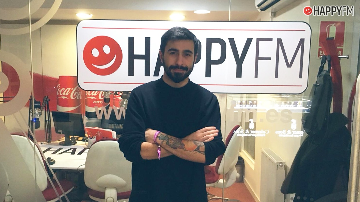 Rayden presenta ‘Sinónimo’ en Happy FM y nos desvela por qué sus amigos le llaman “David Huertos”