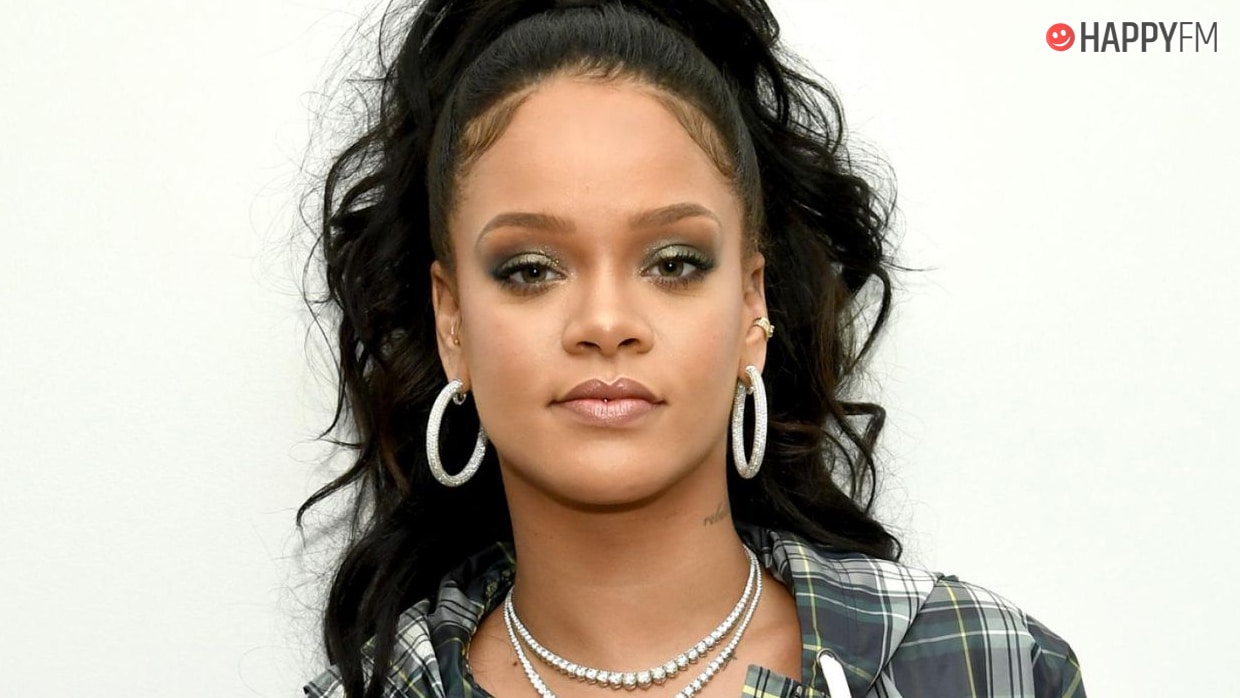 Rihanna vuelve a hacer historia: Crea una lujosa colección con Louis Vuitton