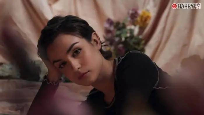 ‘Algo duele más’, de Natalia Lacunza: letra y vídeo