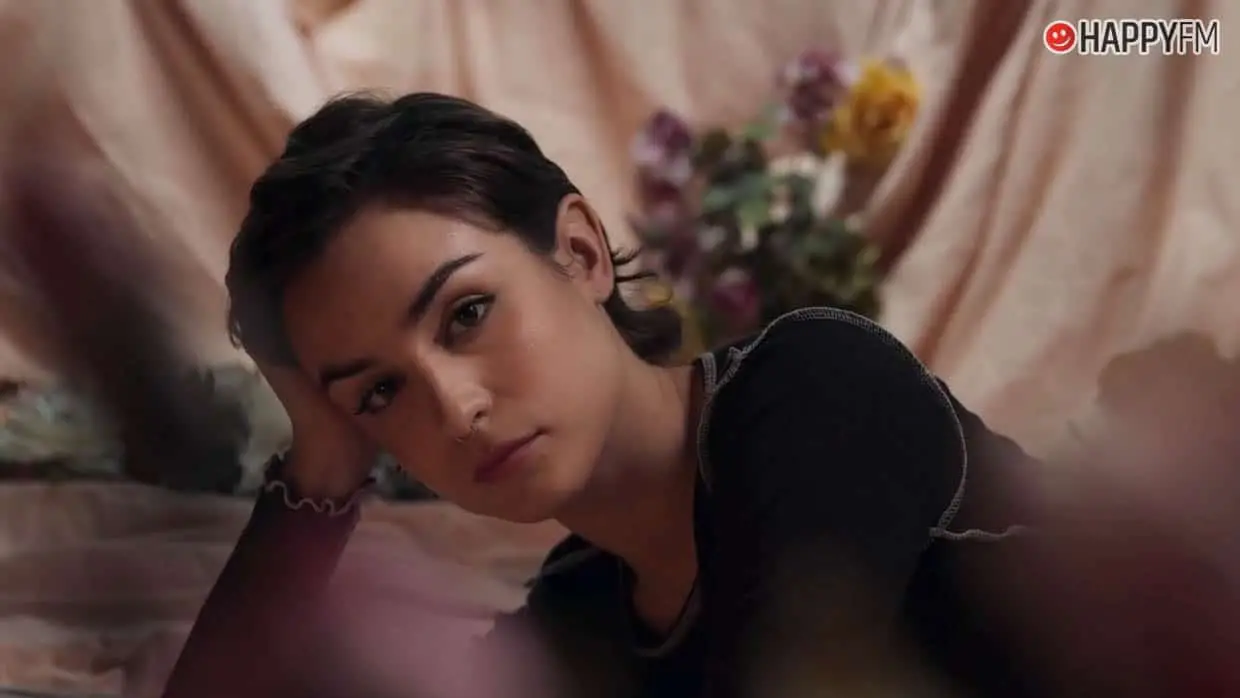 ‘Algo duele más’, de Natalia Lacunza: letra y vídeo