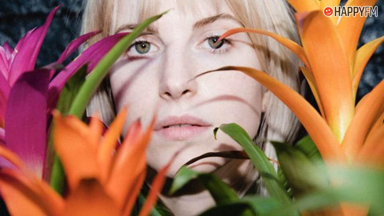 Hayley Williams lanza ‘Petals for armor II’, Wiz Khalifa lanza su nuevo proyecto musical, Dua Lipa publica un EP de remixes ¡Y mucho más!