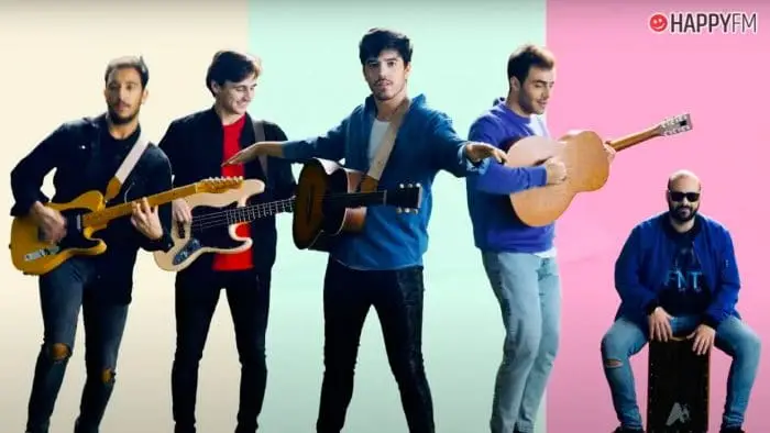 ‘Aviones de papel’, de Roi Méndez y Sinsinati: letra y vídeo