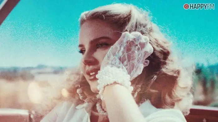 ‘Chemtrails over the country club’, de Lana del Rey: letra (en español) y video