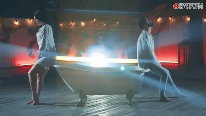 ‘Primera carta’, de Cali y el Dandee y Beret: letra y vídeo