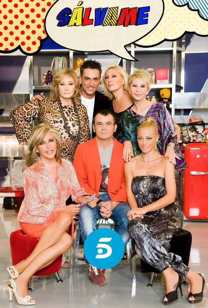 Jorge Javier posa con algunos de los colaboradores del programa de Telecinco