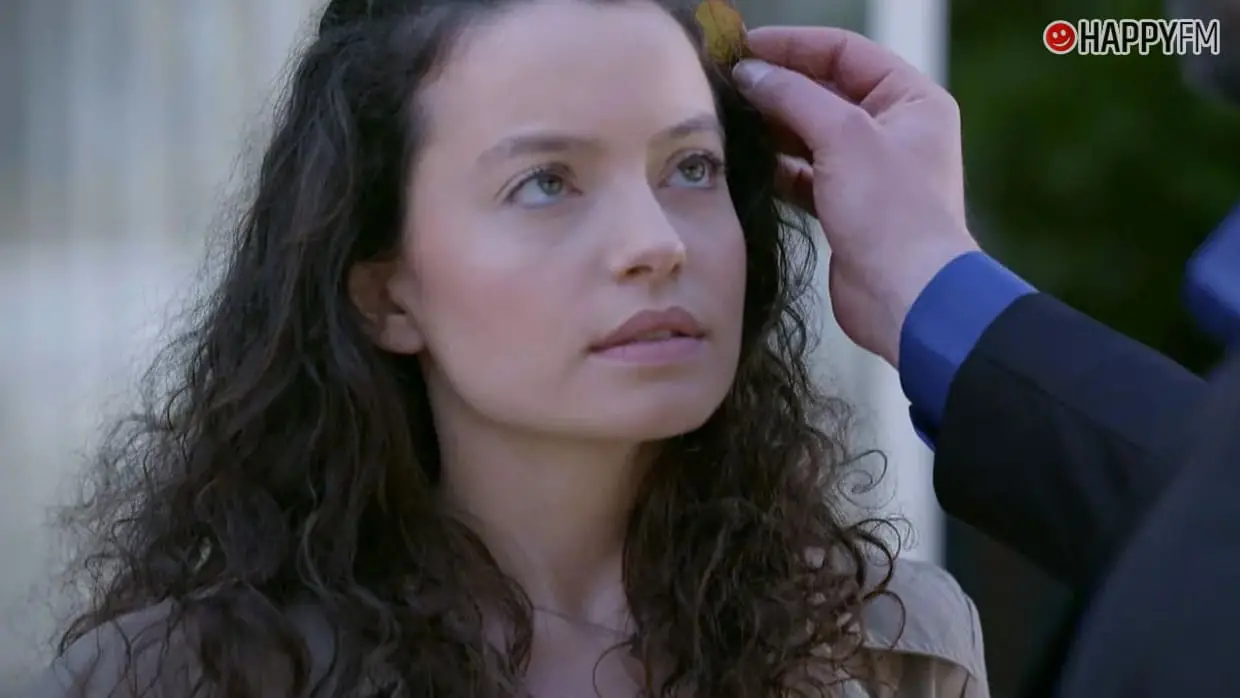 ‘Ömer sueños robados’, capítulo 42: Meryem es acusada de robo