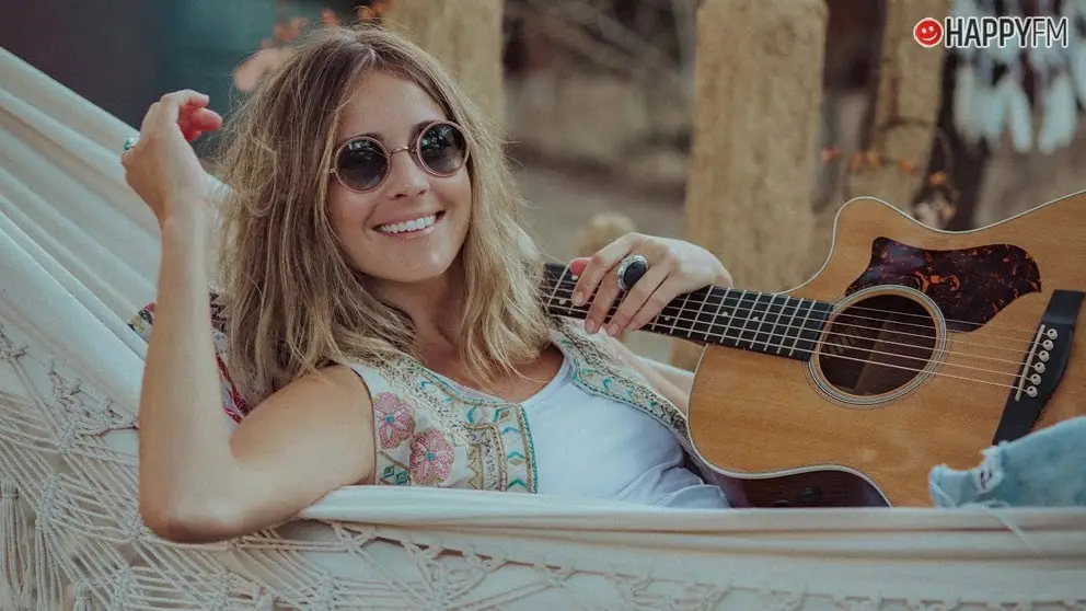 ‘Cancha y gasolina’, de Sofía Ellar: letra y vídeo