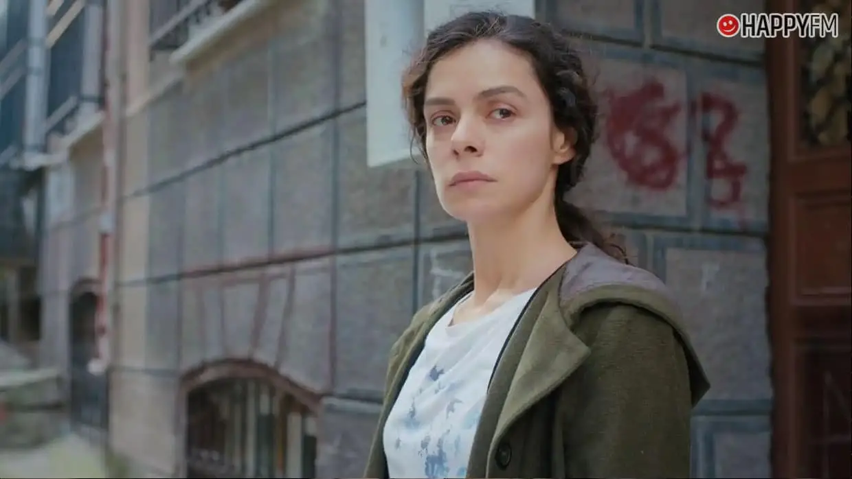 ‘Mujer’, capítulo 73: Arif, en problemas por culpa de Sirin