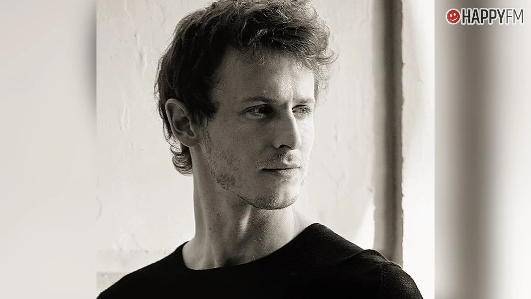 Nicolás Coronado: Su edad, su pareja y su relación con Miguel Bosé